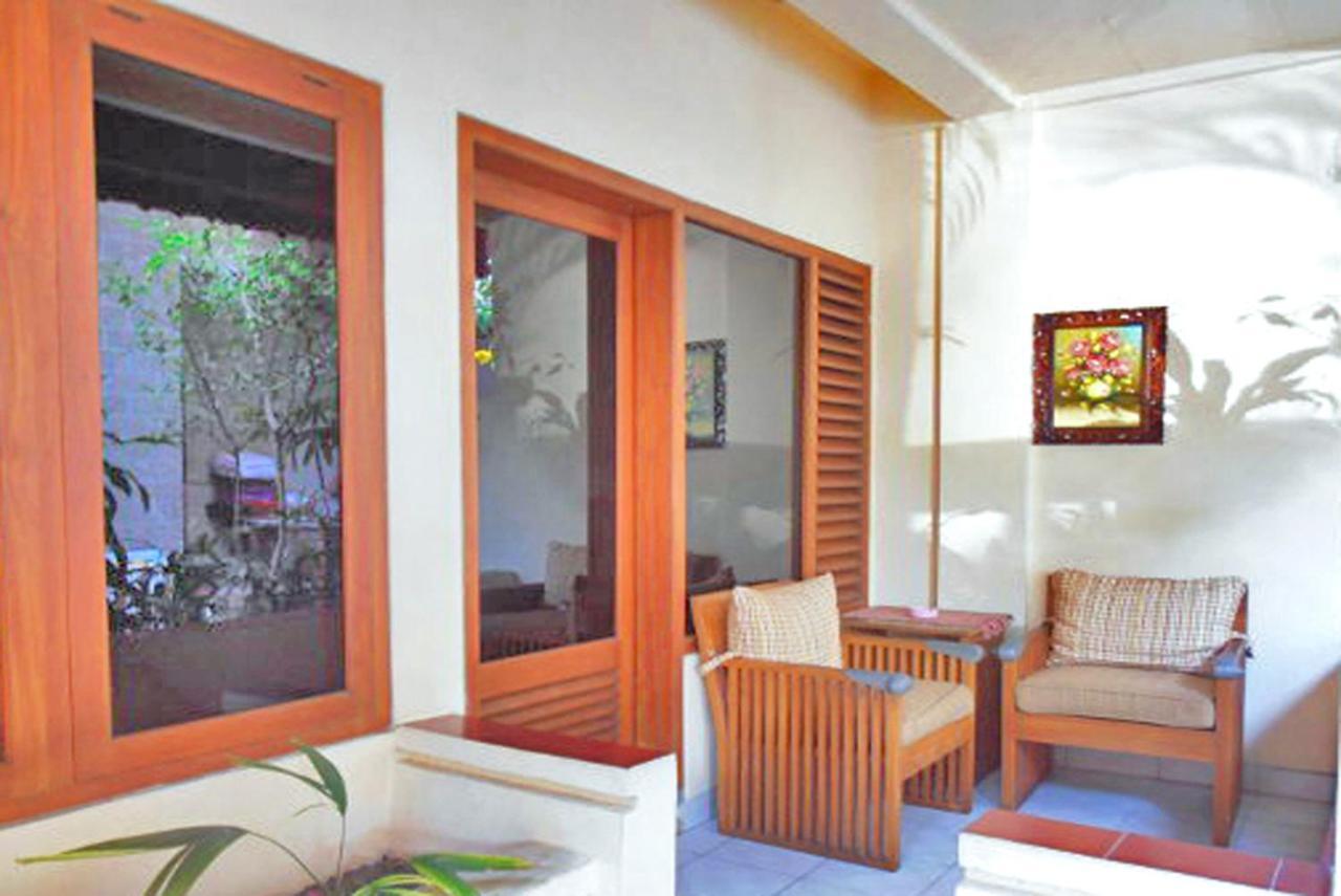 Nakula Familiar Inn Denpasar Exterior foto