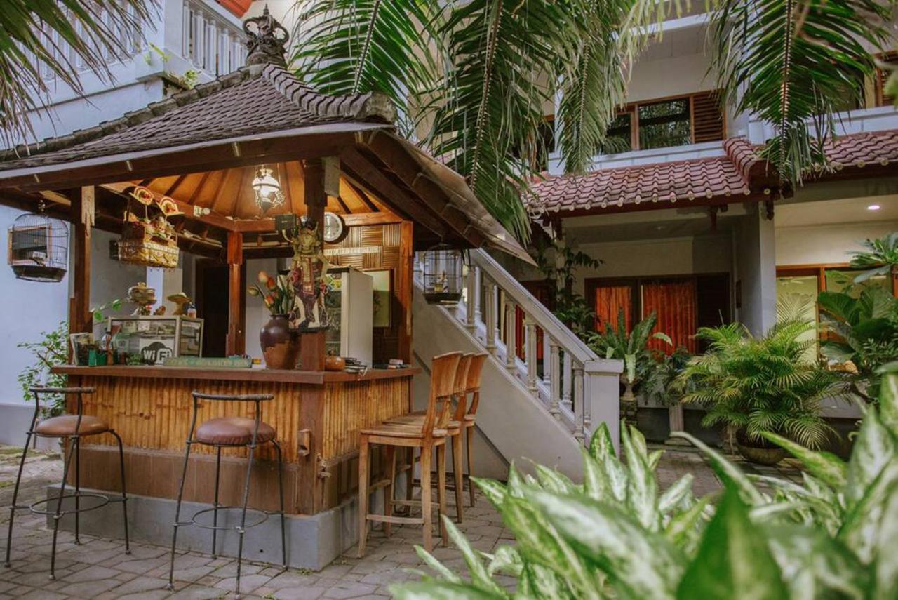 Nakula Familiar Inn Denpasar Exterior foto